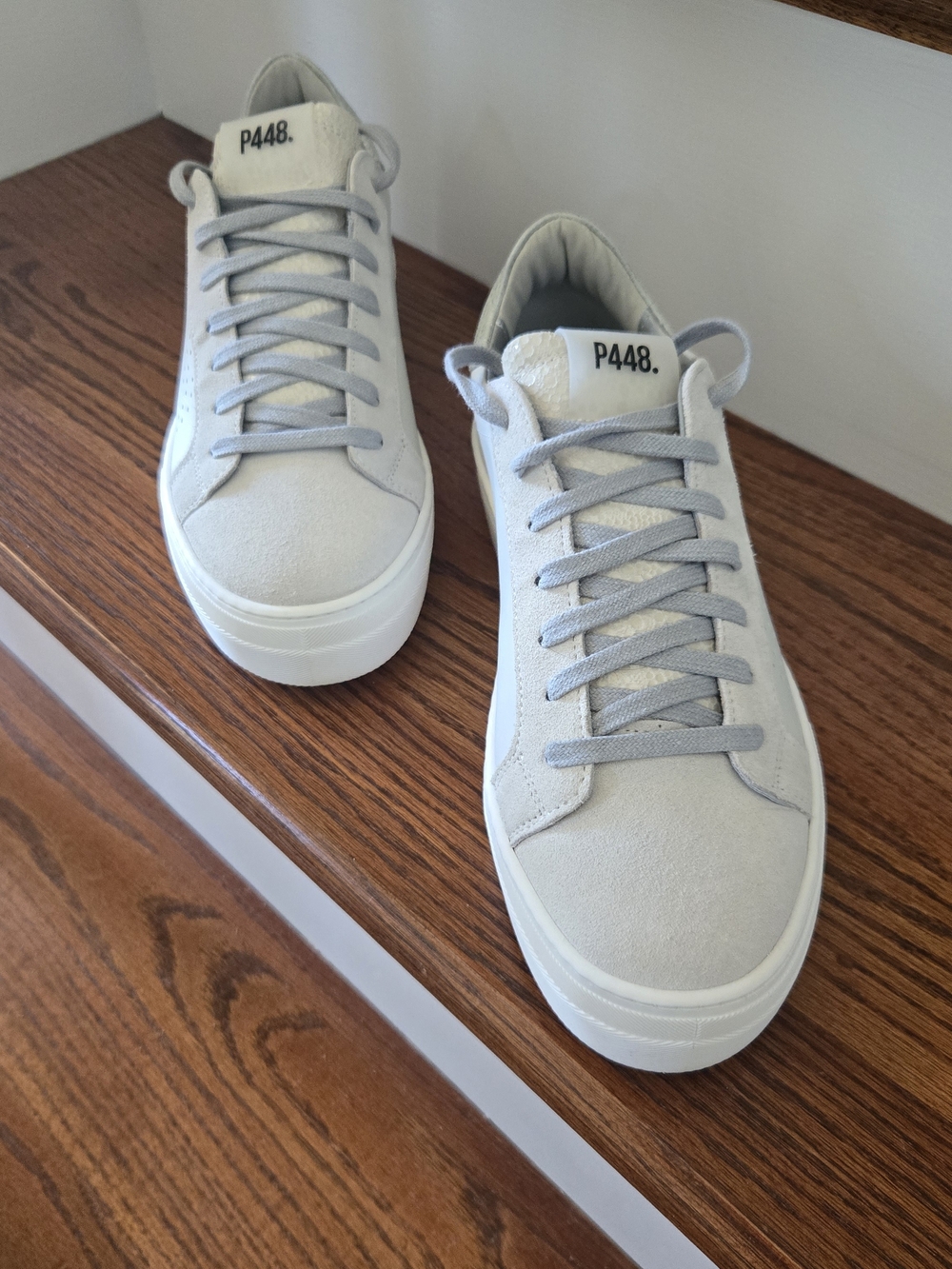 P448 Silver And Gray Accented White Leather Sneakers. NEW! SIZE 39 8.5